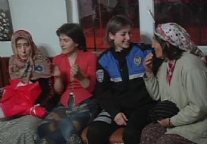 Yaşlıların gönlünü kazandılar